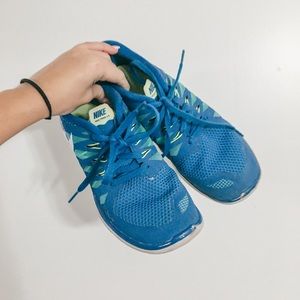 nike free 5.0 tennis shoes